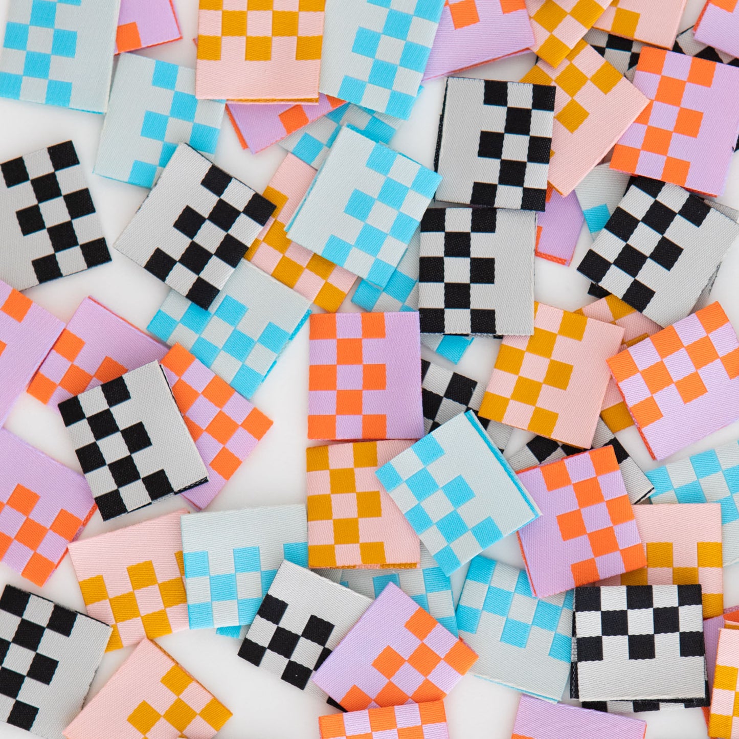 Checkerboard woven sewing and quilting labels