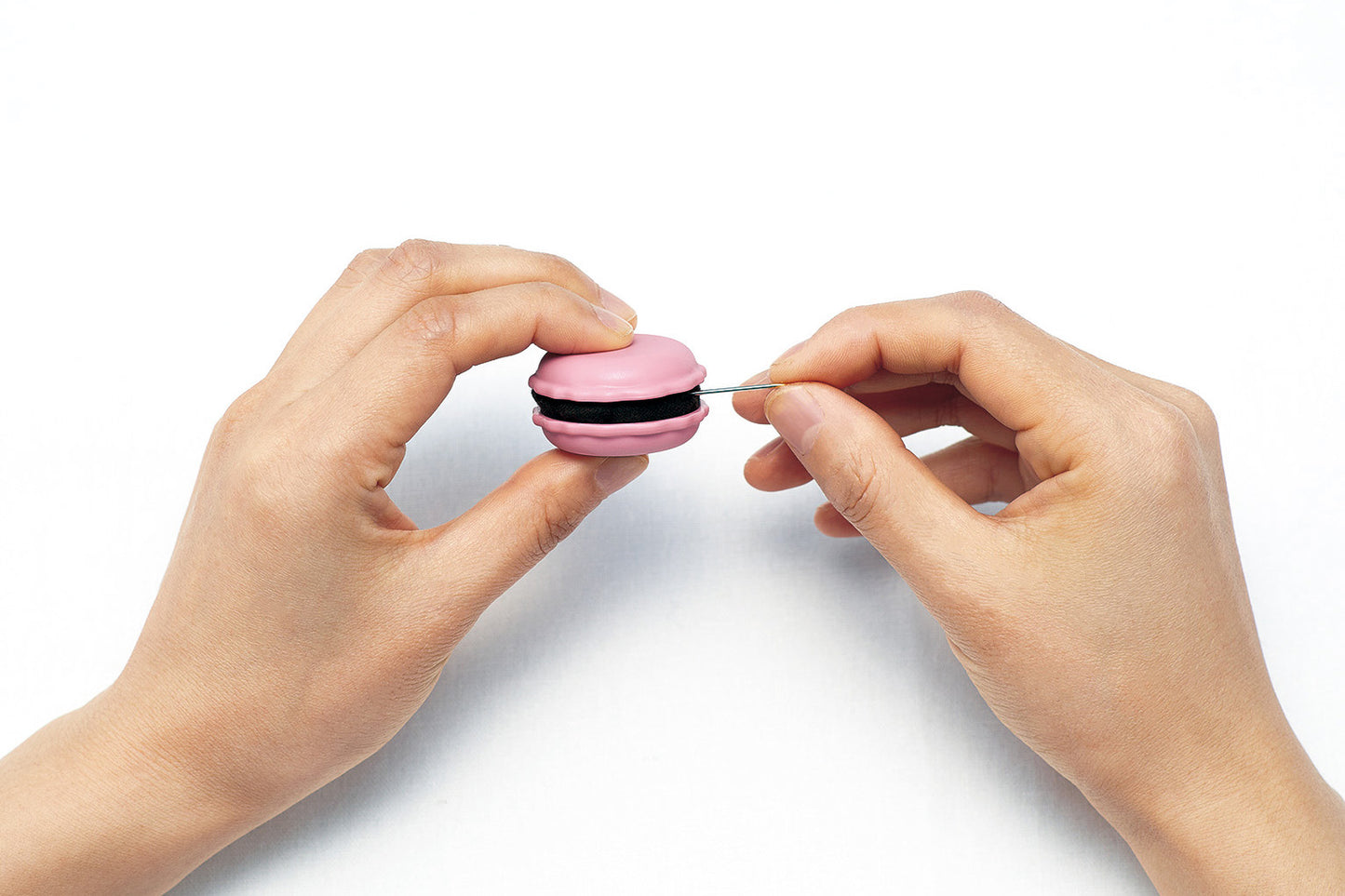 Sweet n' Sharp Macaron Needle Sharpener - Raspberry