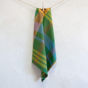 MAY Lumiere - Academia