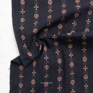 Forest Forage Daisies - Black